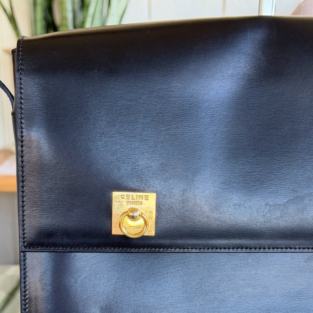 Celine Vintage Shoulder Bag W/ Dry Peeling Inside - Picture 3 of 14